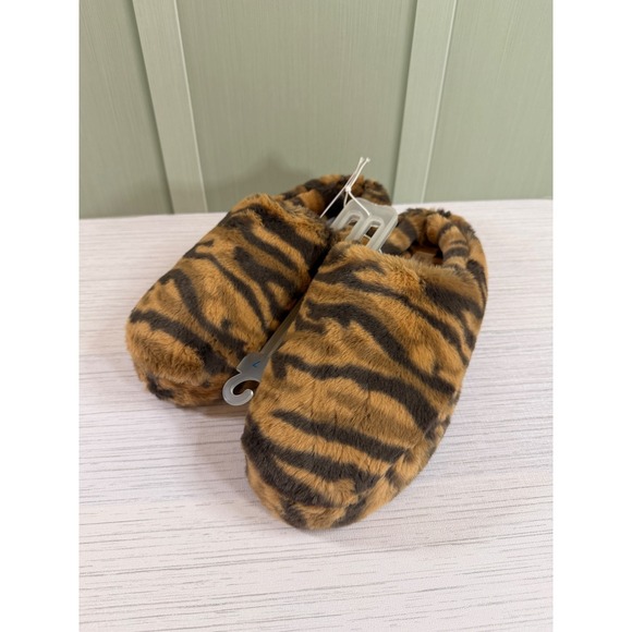 Auden Shoes - Auden Women Tiger Print Faux Fur Slippers Brown Animal Print House Shoes L 9-10